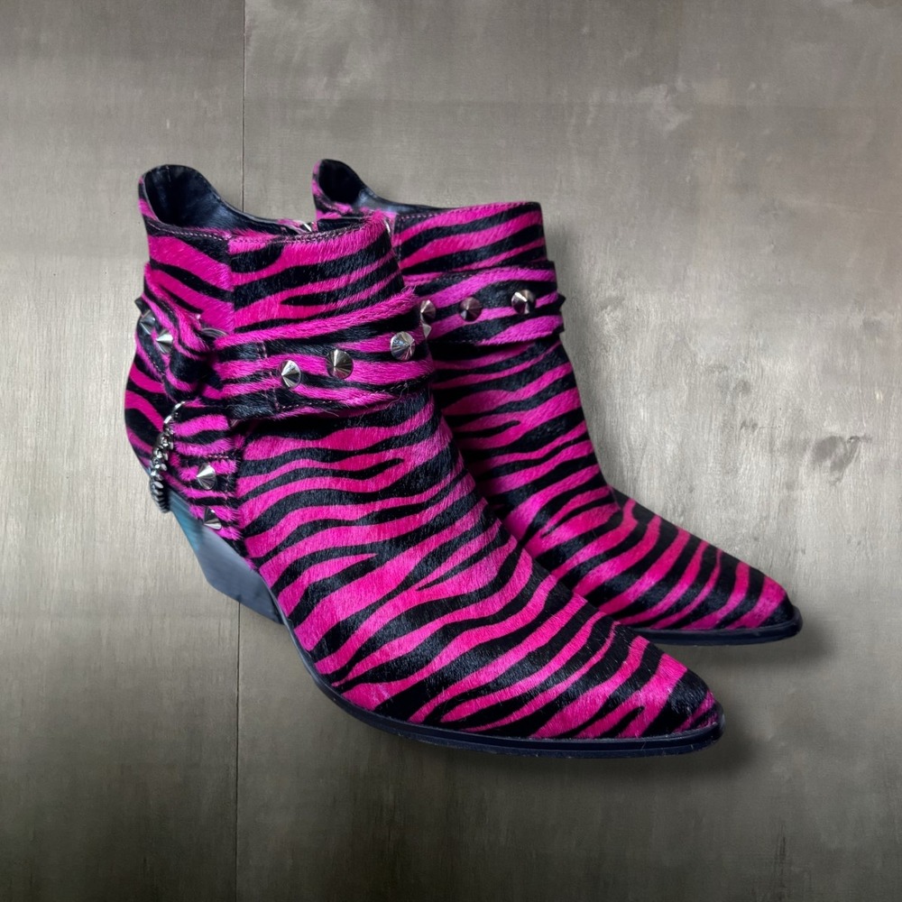 Jessica Simpson Zayrie Hot Pink Zebra Cow Hair Studded Western Booties Size 8